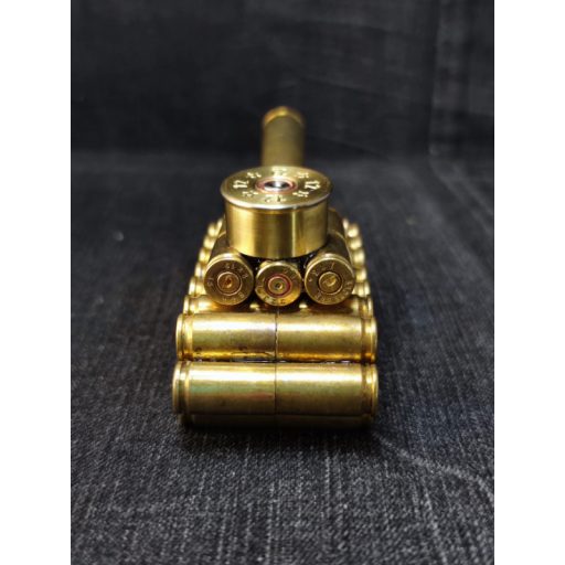 Töltény Tank Ládában