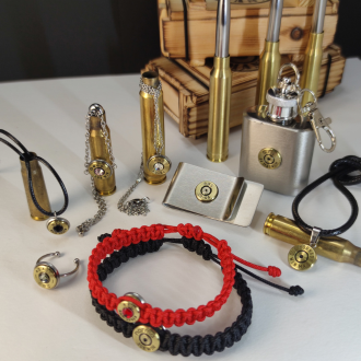 A töltényhüvely ékszer, ami kiemel a tömegből